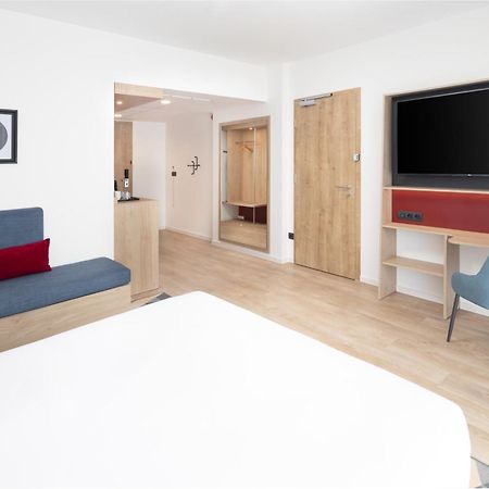 Hampton By Hilton Târgu-Mureş Exteriör bild