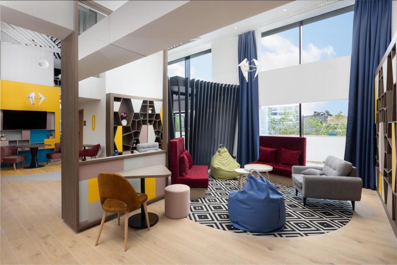 Hampton By Hilton Târgu-Mureş Exteriör bild
