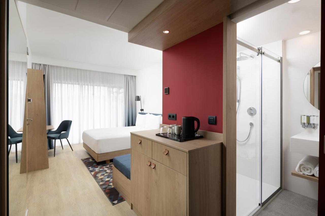 Hampton By Hilton Târgu-Mureş Exteriör bild