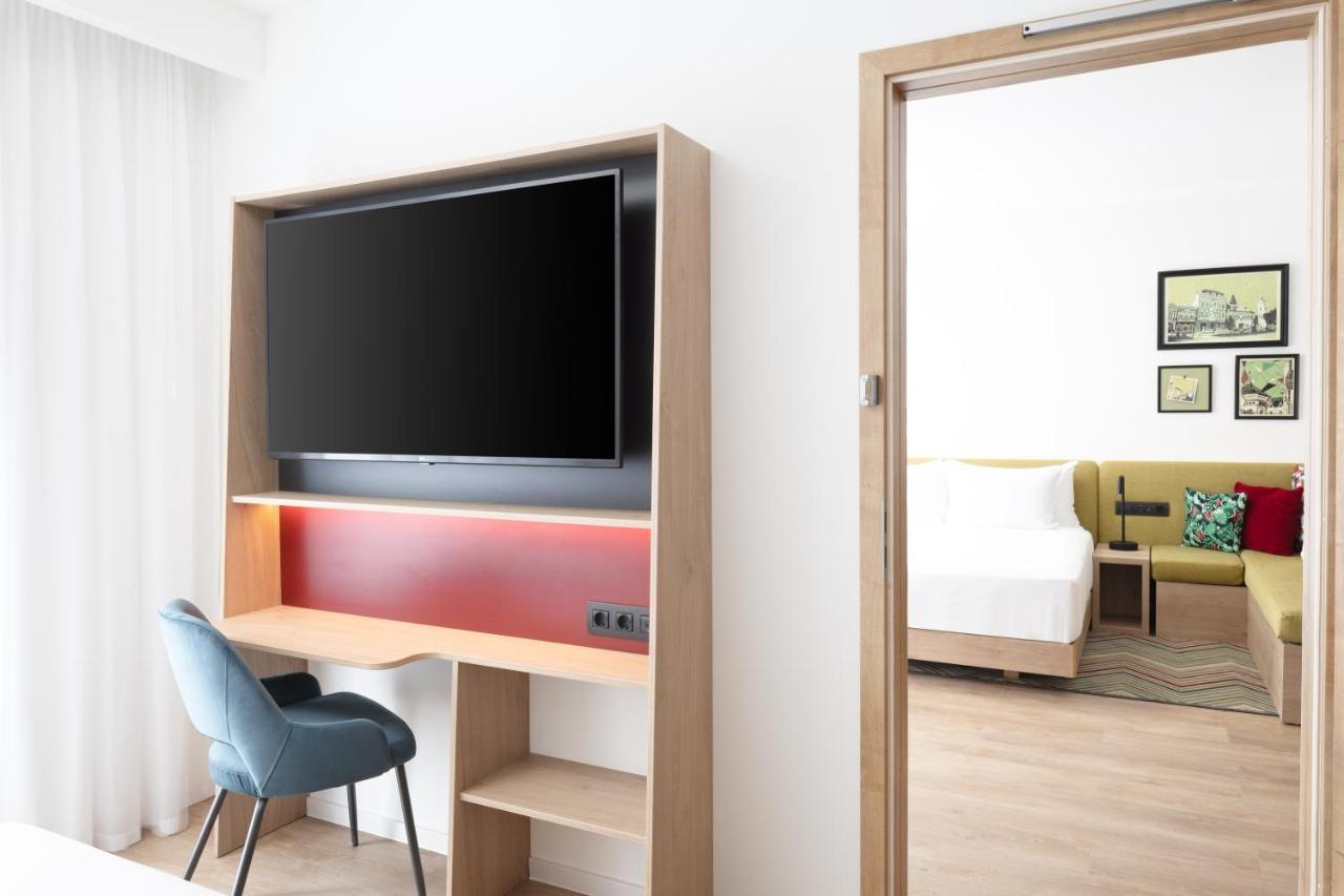 Hampton By Hilton Târgu-Mureş Exteriör bild