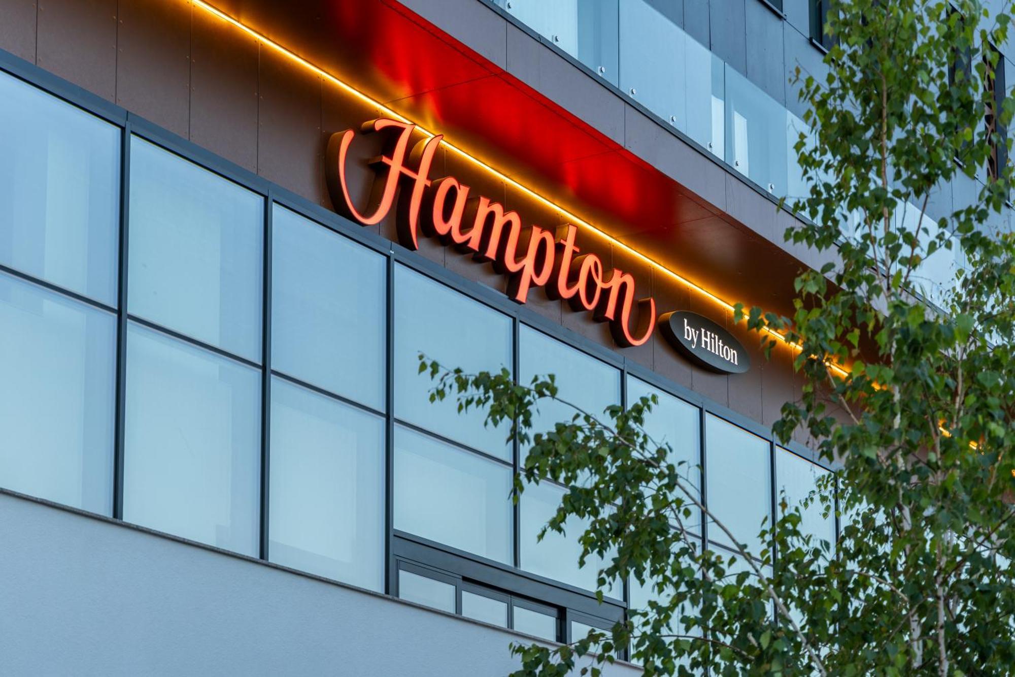 Hampton By Hilton Târgu-Mureş Exteriör bild