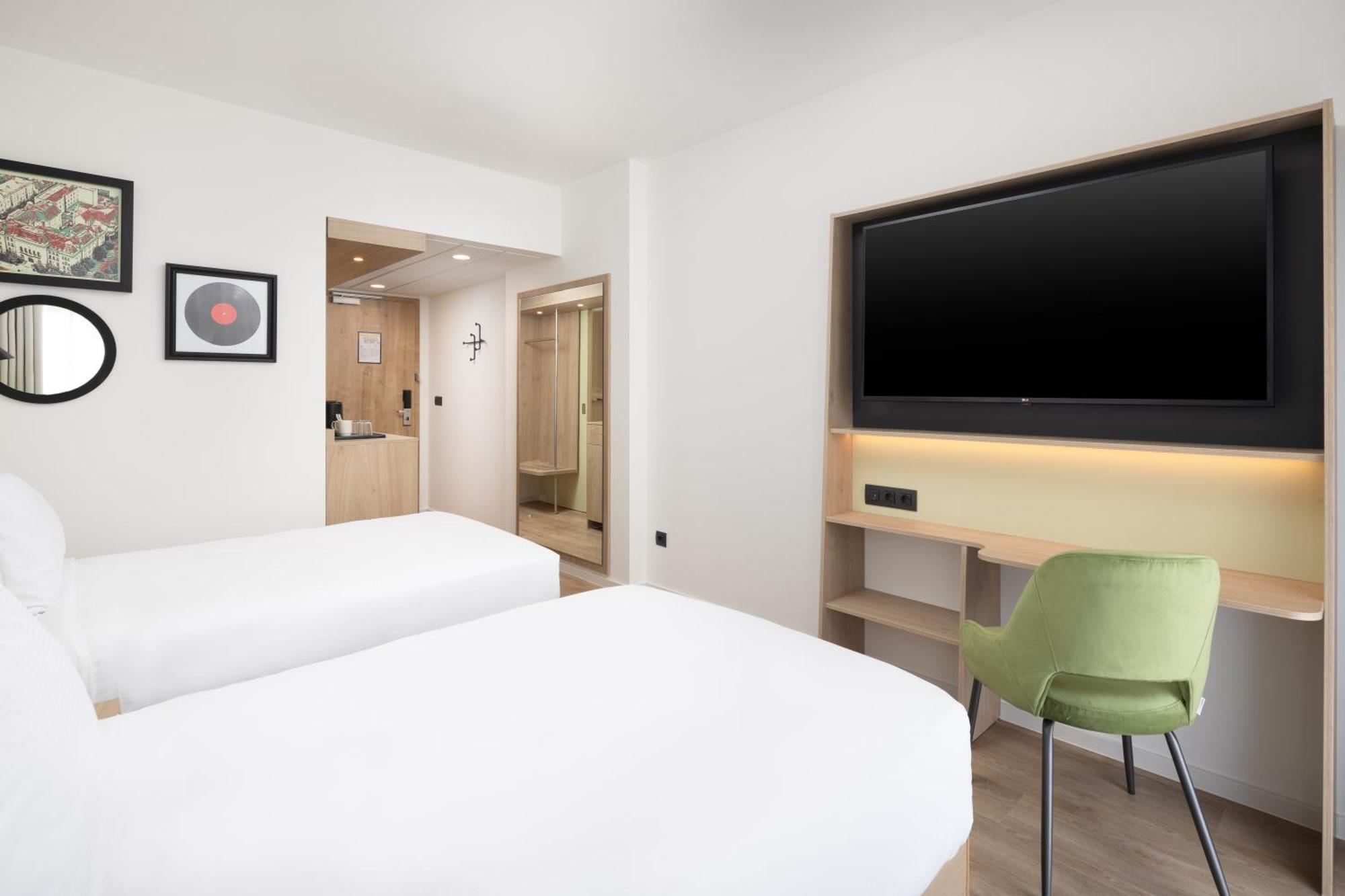 Hampton By Hilton Târgu-Mureş Exteriör bild