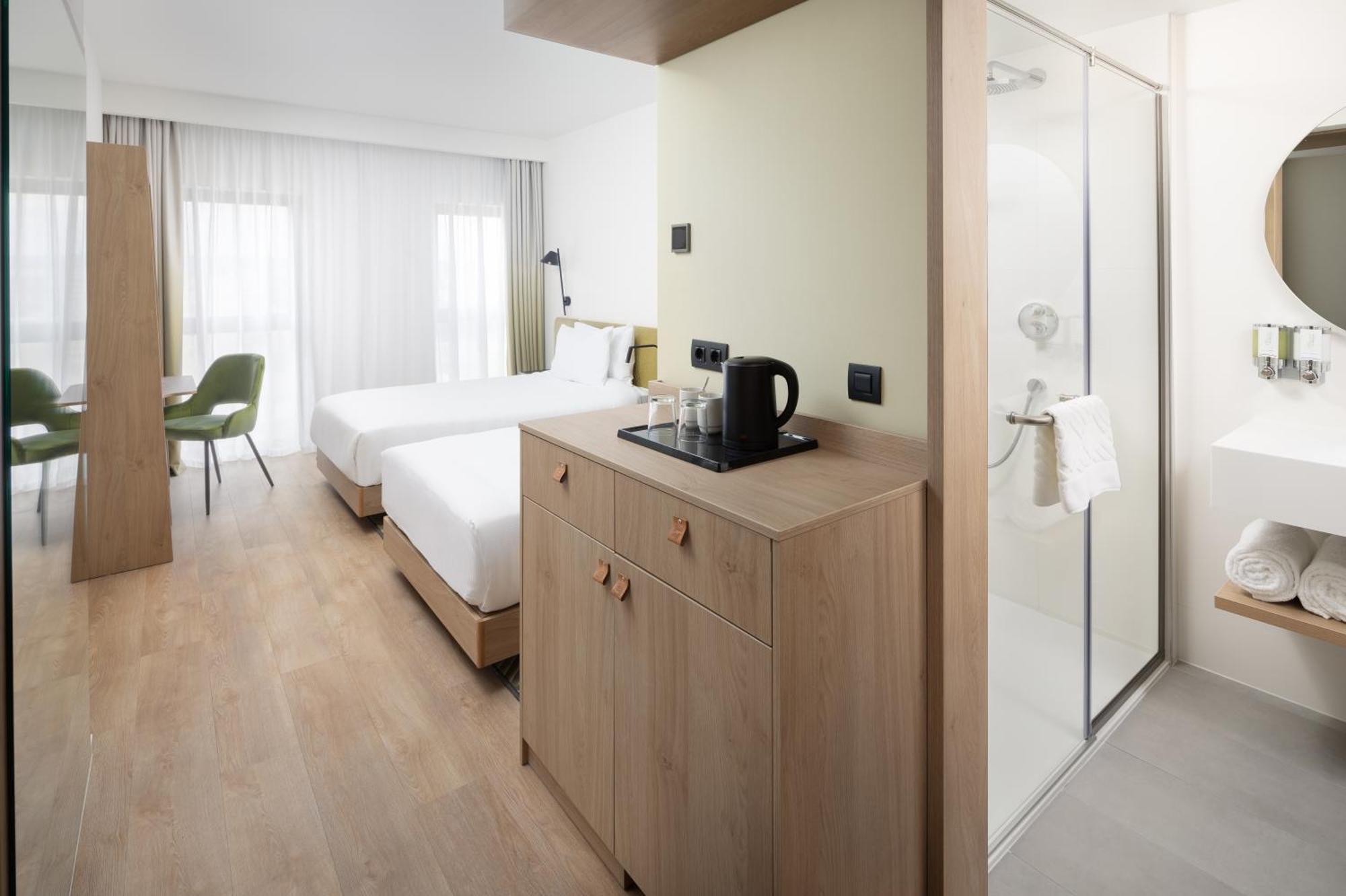 Hampton By Hilton Târgu-Mureş Exteriör bild