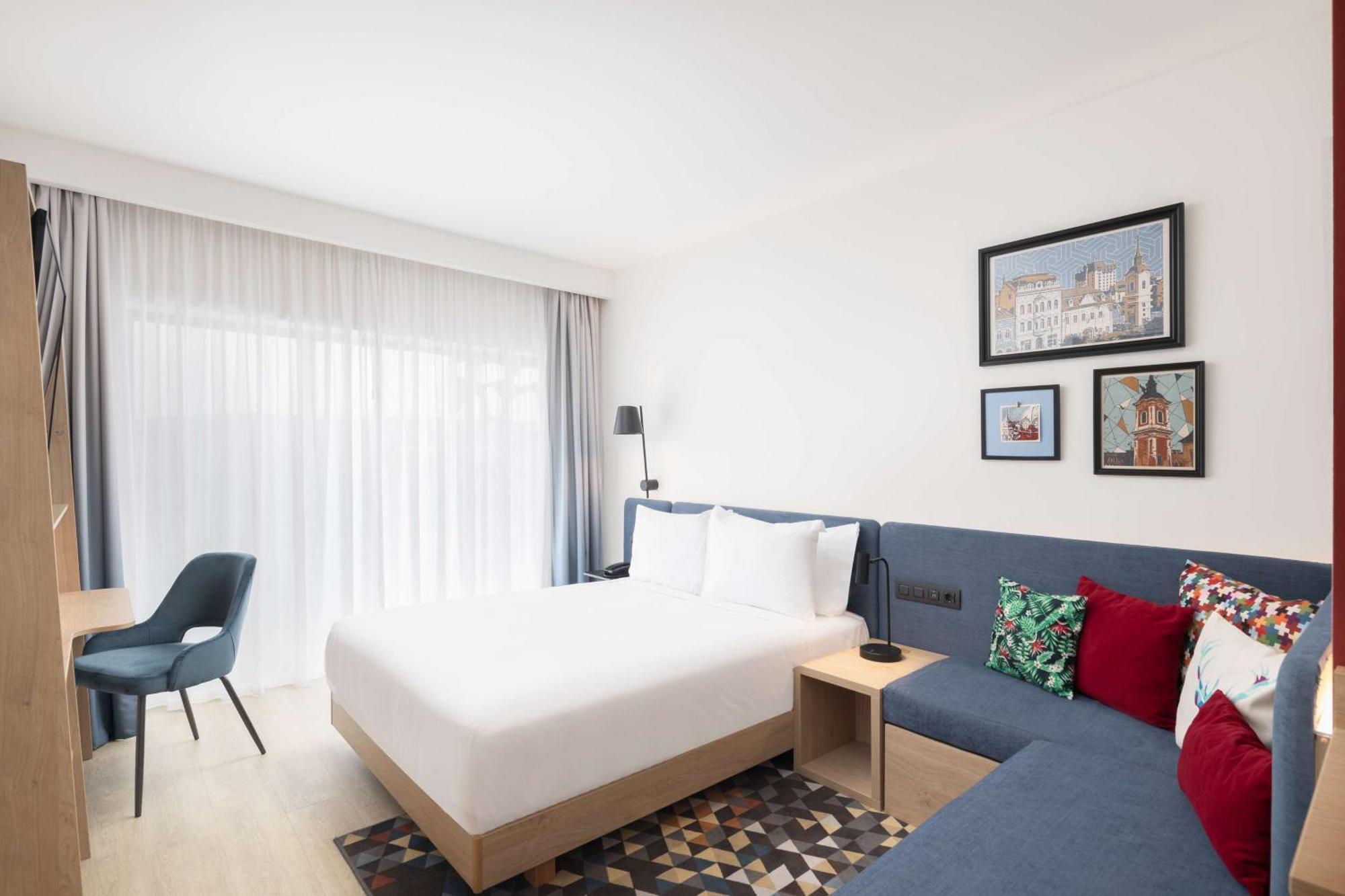 Hampton By Hilton Târgu-Mureş Exteriör bild