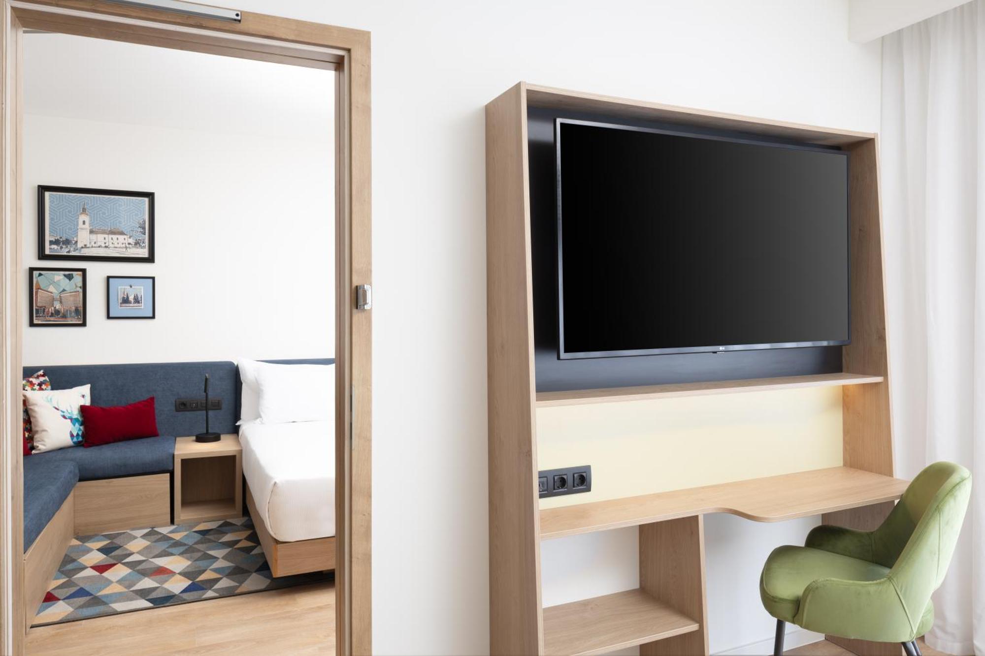 Hampton By Hilton Târgu-Mureş Exteriör bild